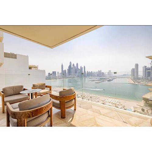 Five Palm Super Luxury Apt with Full Sea Views