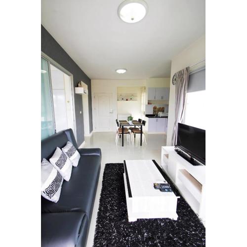 Flame Tree Residence , City Center & Close to Beach Cozy Apartment