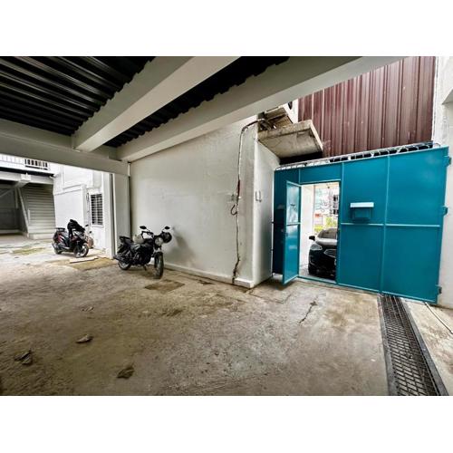 FLATFORM RENTALS (PAWN'S ROOM)