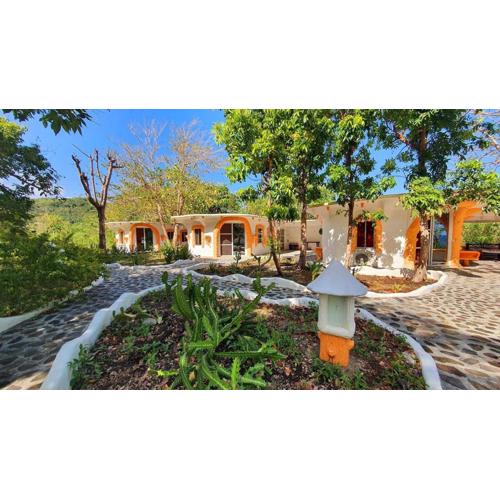 Flintstone Mini-Cave