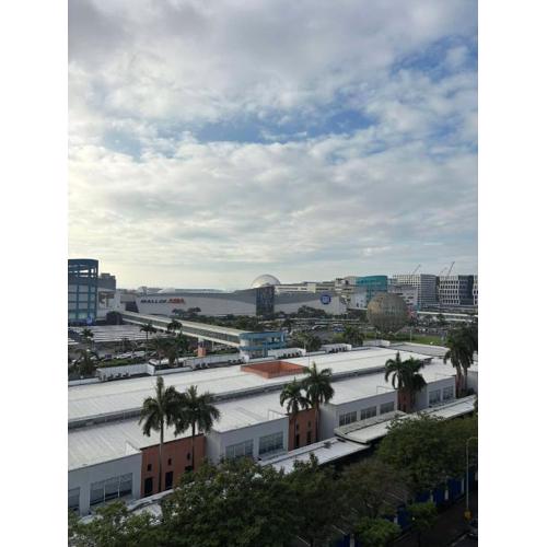 Flores Place At Sea Residences MOA