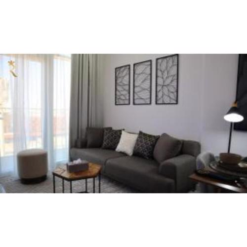 Floret Nest 1BR - Pool & Parking Access Near Masdar Park, Masdar City