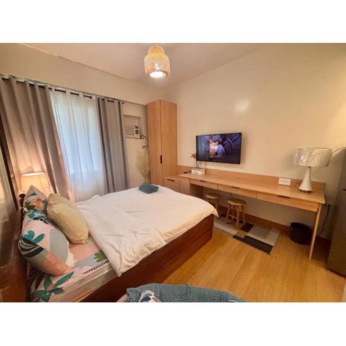 For Family & Couples Comfort Netflix & Chill Near Mall SM Fairview Trees Residences Quezon City