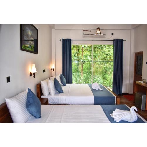 Forest Edge Safari Villa