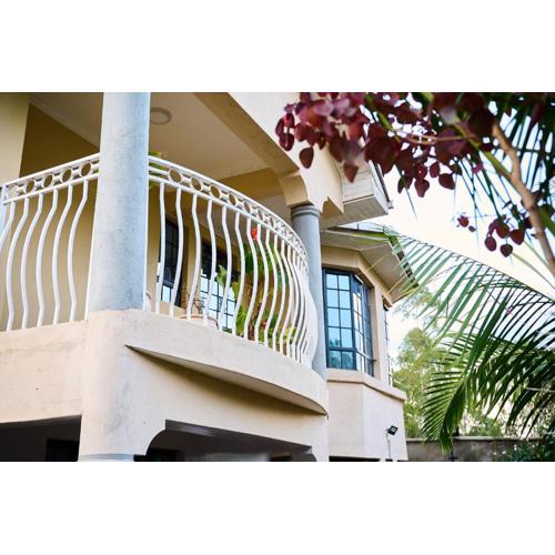 Forget your worries in this serene 5 Bedroom Villa in Ngong