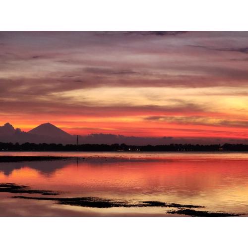 Formosa Beach Club & Bungalow