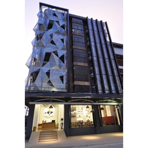 Forty Winks Phuket Hotel