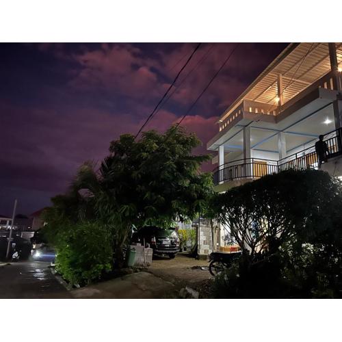 FOUR-G Home Stay & Komodo Tour