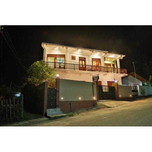 Four season Guest house