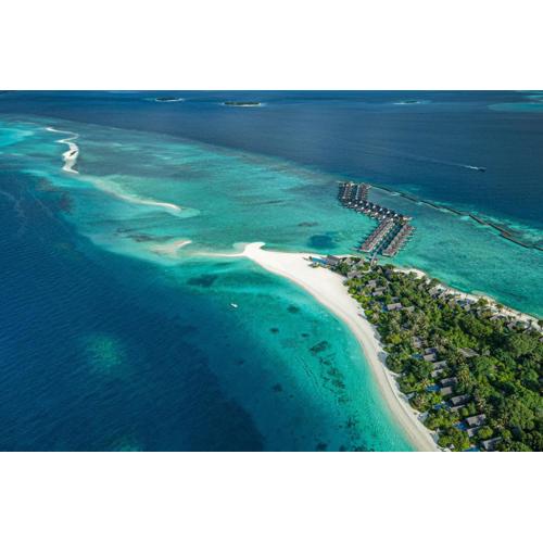 Four Seasons Resort Maldives at Landaa Giraavaru