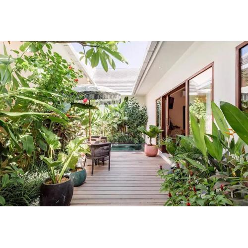 Frangipani Villa Kuning at Berawa