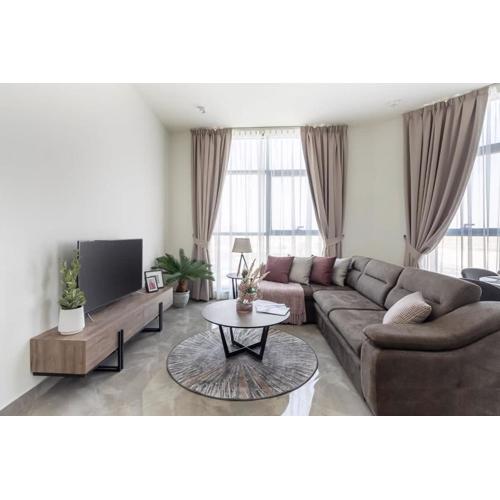 Frank Porter - Majestique Residence 2