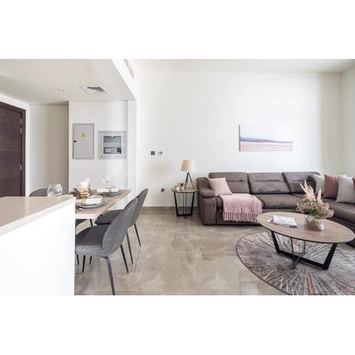 Frank Porter - Majestique Residence 2