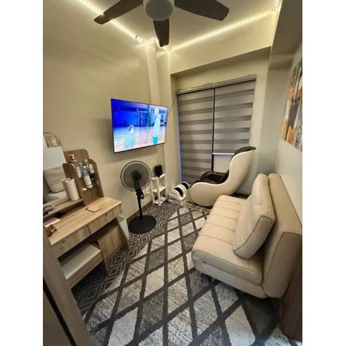 Fred Erick Staycation