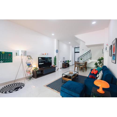 Free Netflix 2BR 8 Pax 6Mins to Lee Garden 1 Min walk to 7Eleven