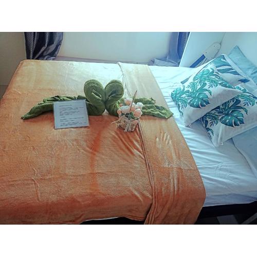 Free WI-FI and Pool Persimmon Condominium