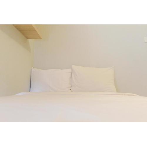 Fresh and Bright Studio Room at Nifarro Park Apartment By Travelio