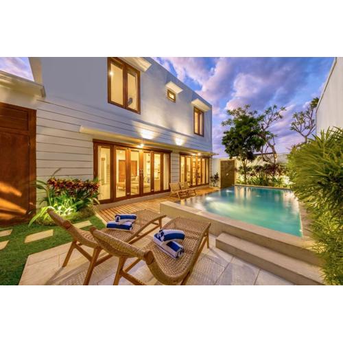 Freshly Renovated 3 BD Homey Central Villa