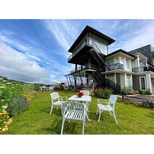 Friendly Hills Hotel