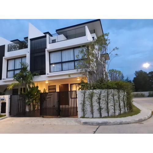 Friendly Townhouse Laguna Park