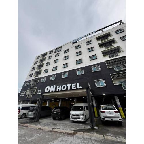 Friendship On Hotel Wink