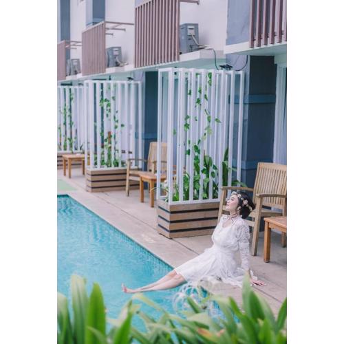 Front One Akshaya Hotel Karawang