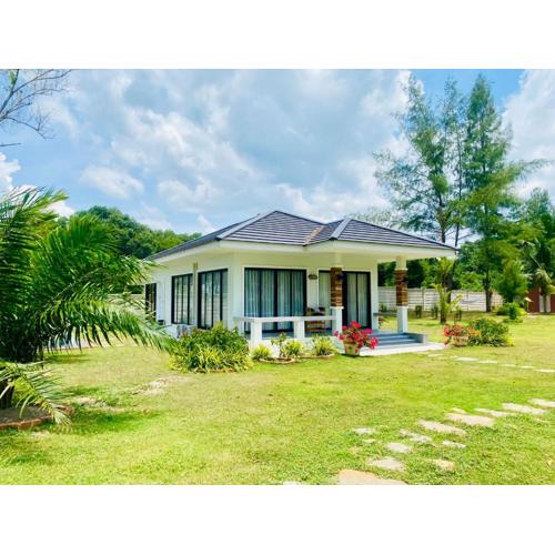 Fueng Fah Villa Sea Views