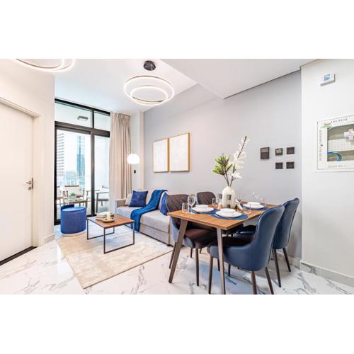 Full Canal Views - 5 min walk from ADGM, Cleveland & Galleria - Ideal for Corporate Guests & Business Professionals - Huge Balcony