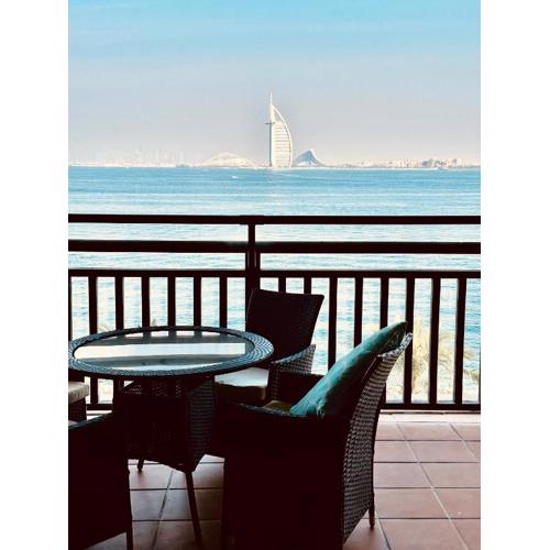 FULL SEA VIEW Burj AlArab and Burj Khalifa, Private Beach, 5 Stars Resort The Palm Jumeirah