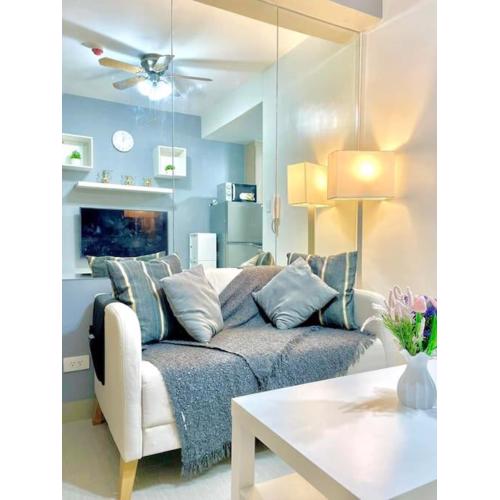 Fully equipped 1BR Condo at Shore2 near to MOA