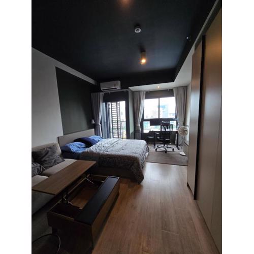 Fully equipped Ideo Rama9-Asoke, with workstation