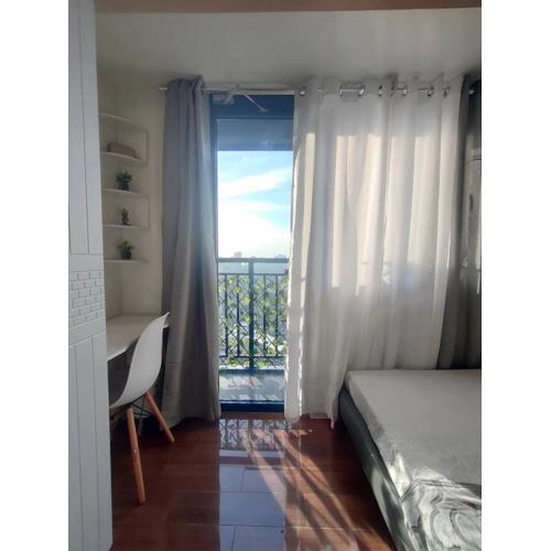 Fully Furnished 1 Bedroom at SMDC Air Residence with Balcony City View