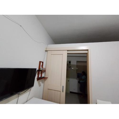 Fully Furnished 1 Bedroom Condo Unit