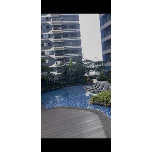 Fully-furnished 1-br unit