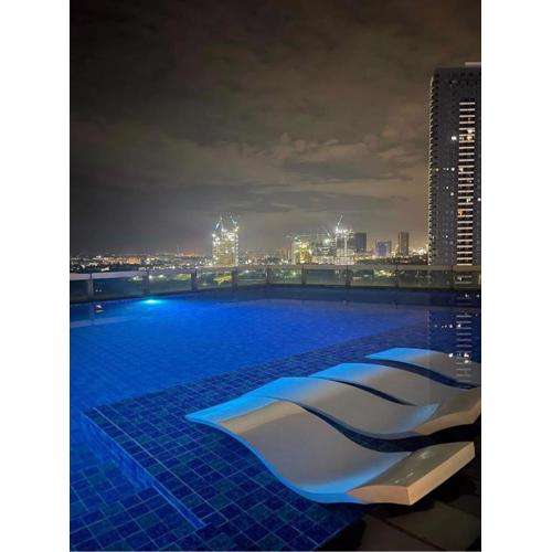 Fully Furnished 1BR unit in Eastwood Global Plaza