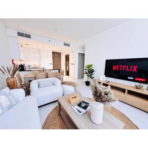 Fully Furnished 1br W Relaxing Lagoon View