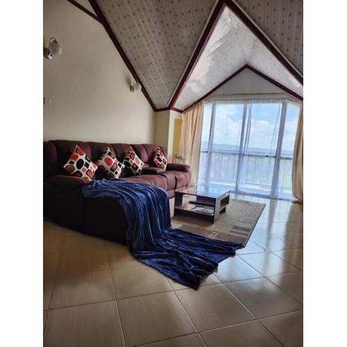 Fully furnished 3br master ensuite penthouse