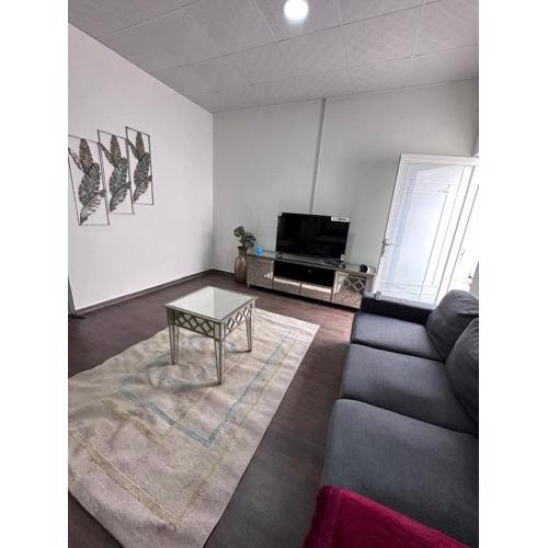 Fully furnished 5bedrom hall