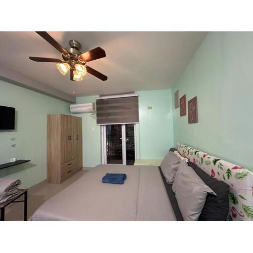Fully Furnished Condo with Balcony Fiber Wi-Fi