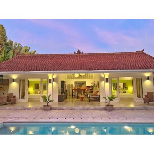 Fully renovated villa 3BR in Seminyak - Oberoi