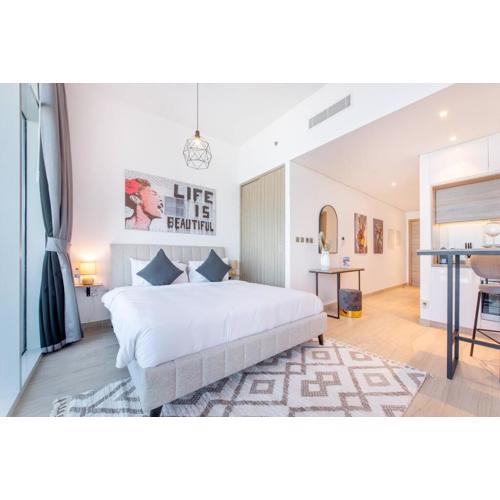 Funky STUDIO Dubai Marina outstanding facilities