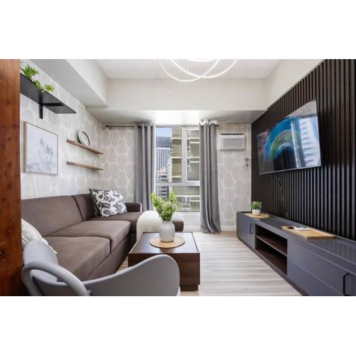 Furnished 1-Bedroom in Avida Towers Riala, Cebu IT Park with Fast WiFi, Netflix, Pool and More