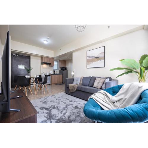 Furnished 1-Bedroom in Avida Towers Riala, Cebu IT Park with Fast WiFi, Netflix, Pool and More