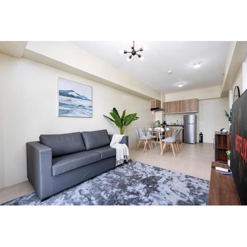 Furnished 1-Bedroom in Avida Towers Riala, Cebu IT Park with Fast WiFi, Netflix, Pool and More