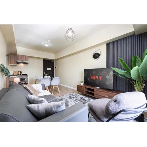 Furnished 1BR Condo Rental in Cebu IT Park, Central Cebu with Fast WiFi, Free Pool and More