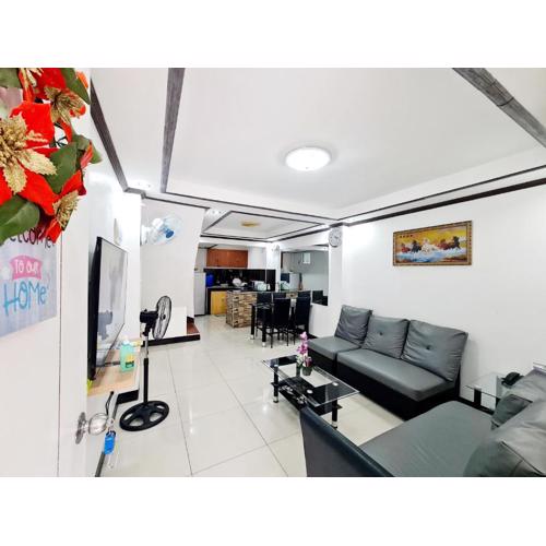 Furnished House in Calapan City Subdivision near ROBINSONS Mall L33