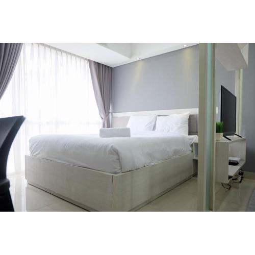 Furnished Studio Apartment at H Residence By Travelio