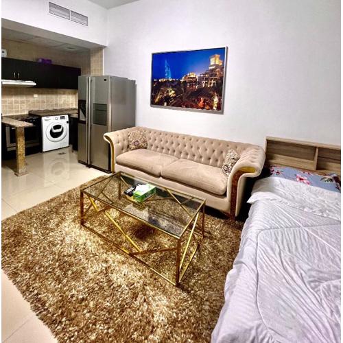 Furnished Studio Apartment in Marina