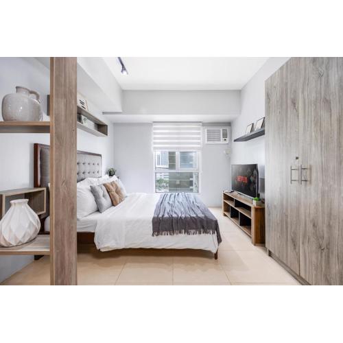 Furnished Studio in Avida Towers Riala, Cebu IT Park with Fast WiFi, Netflix, Pool and More