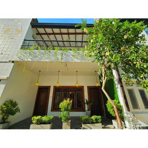 Galle Face Terrace Hostel by Tourlux